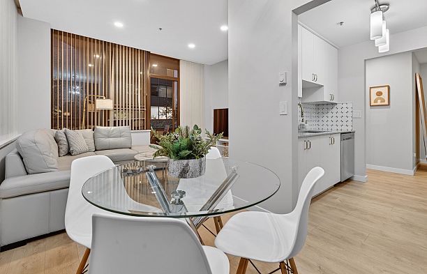 311 1010 Howe Street Downtown VW