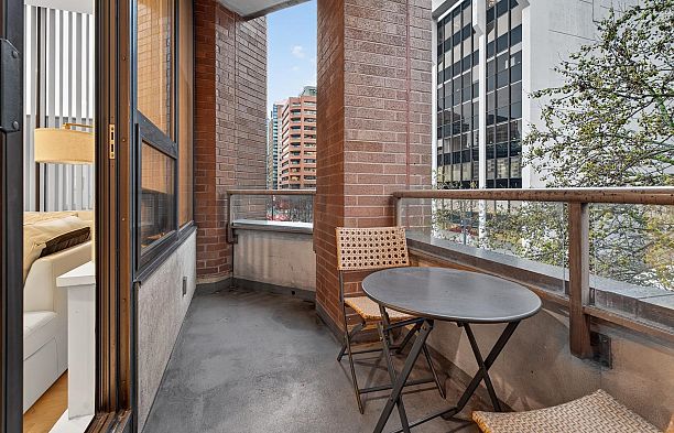 311 1010 Howe Street Downtown VW