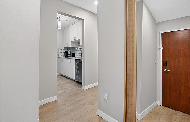 311 1010 Howe Street Downtown VW