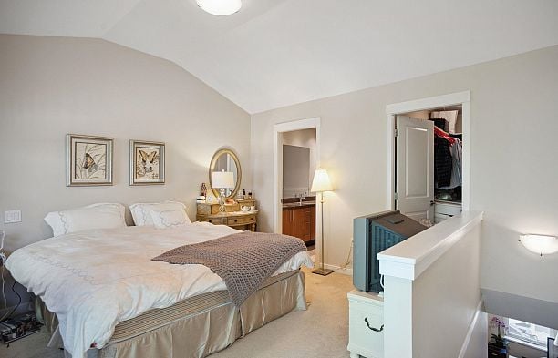 7411 Columbia Street South Cambie