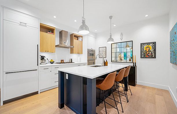 3530 W 43rd Avenue Southlands