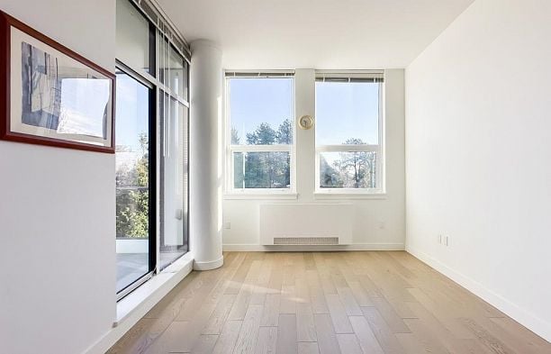 302 6733 Cambie Street South Cambie