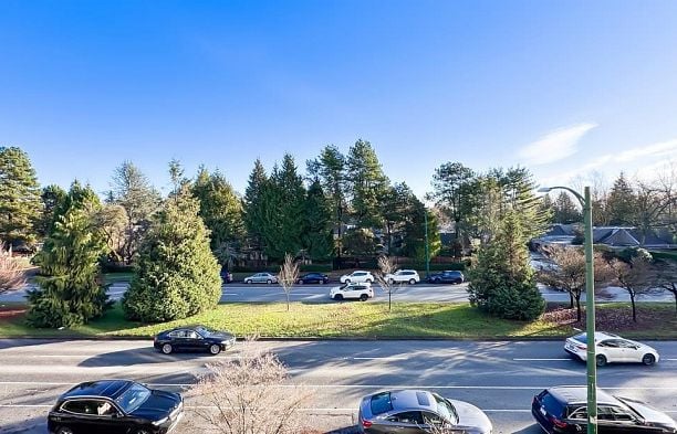 302 6733 Cambie Street South Cambie