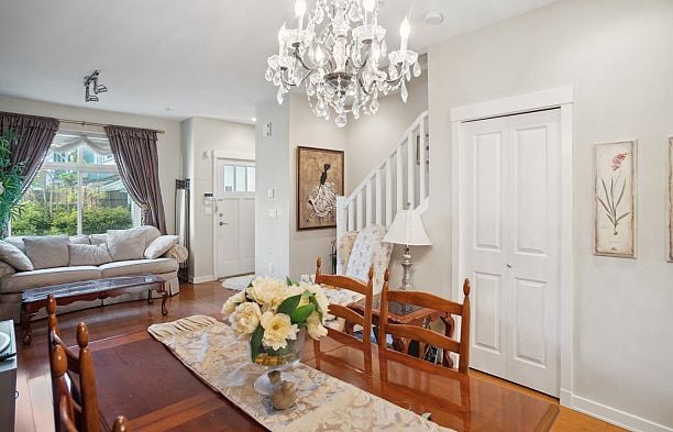 7411 Columbia Street South Cambie