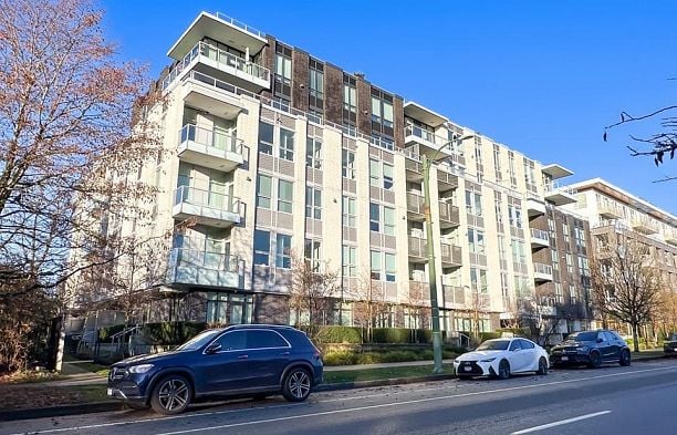 302 6733 Cambie Street South Cambie