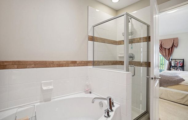 7411 Columbia Street South Cambie