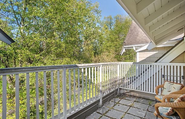 7411 Columbia Street South Cambie