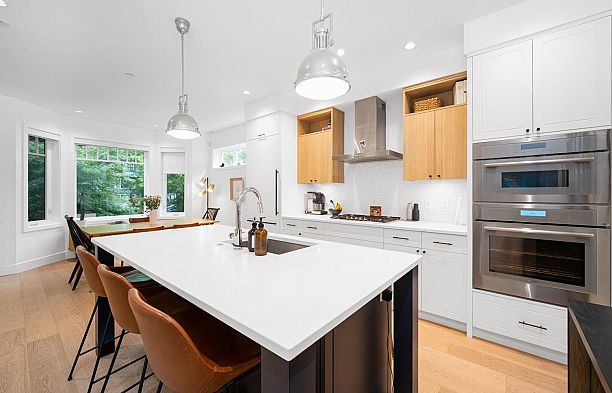 3530 W 43rd Avenue Southlands