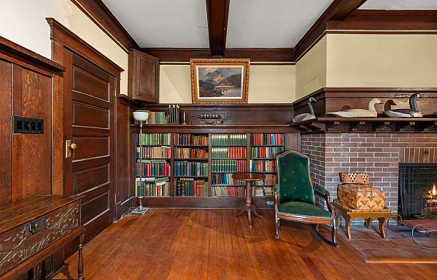 6376 Collingwood Street Southlands