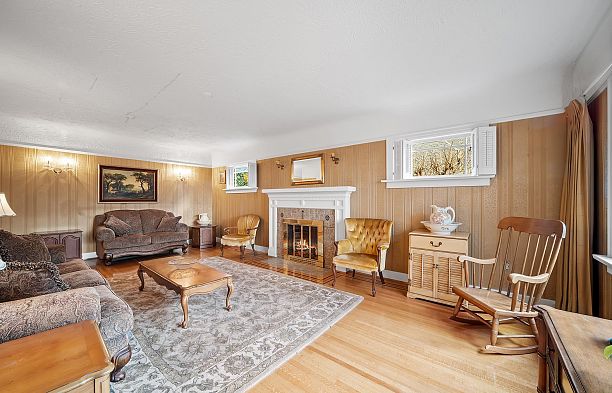 3537 W 31st Avenue Dunbar