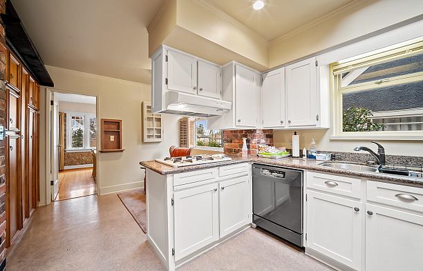 3537 W 31st Avenue Dunbar