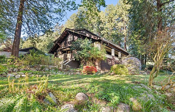 6376 Collingwood Street Southlands