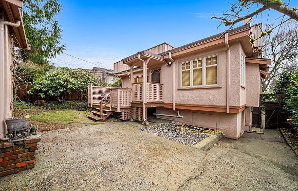 3537 W 31st Avenue Dunbar