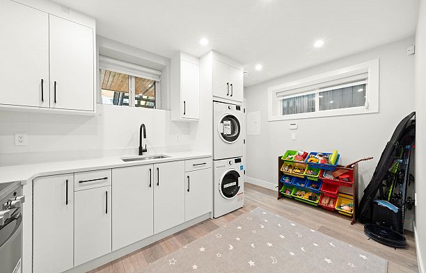 2815 W 19th Avenue Arbutus