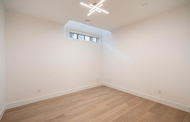 1203 W 38th Avenue Shaughnessy