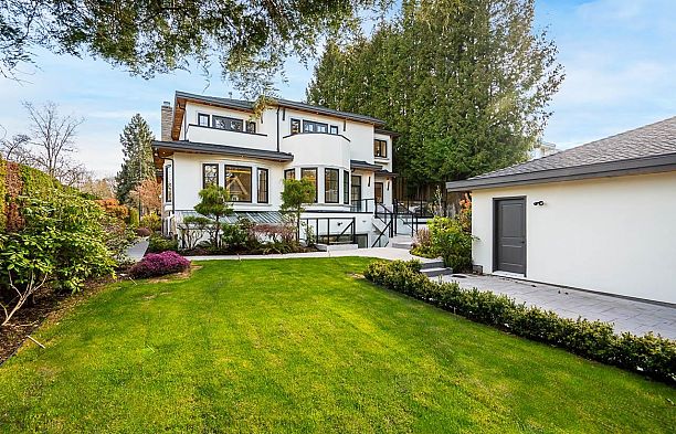 1203 W 38th Avenue Shaughnessy