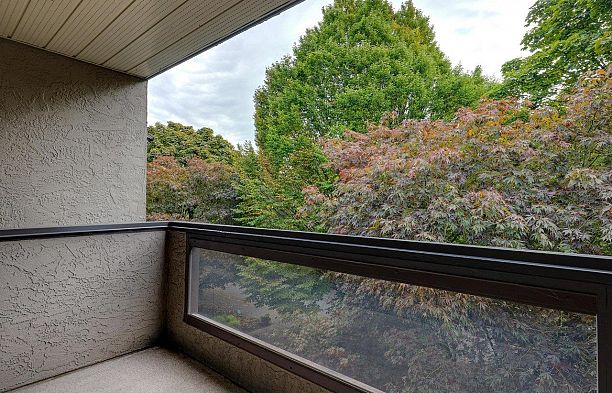 306 975 W 13th Avenue Fairview VW