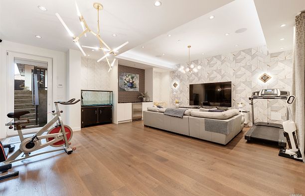 3781 W 24th Avenue Dunbar