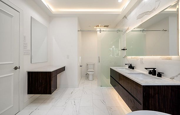 1203 W 38th Avenue Shaughnessy