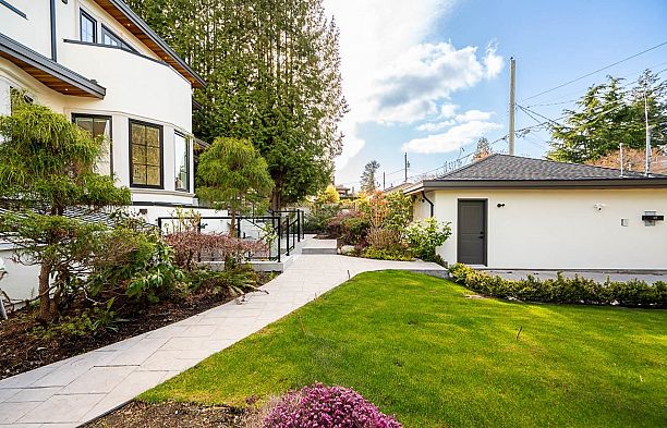 1203 W 38th Avenue Shaughnessy