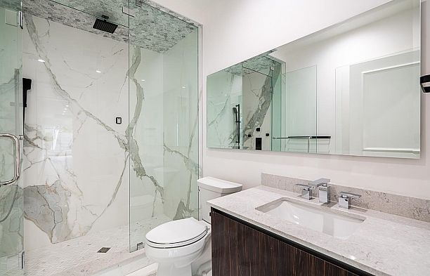 1203 W 38th Avenue Shaughnessy