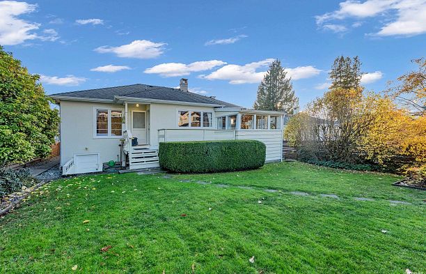 2225 W 22nd Avenue Arbutus