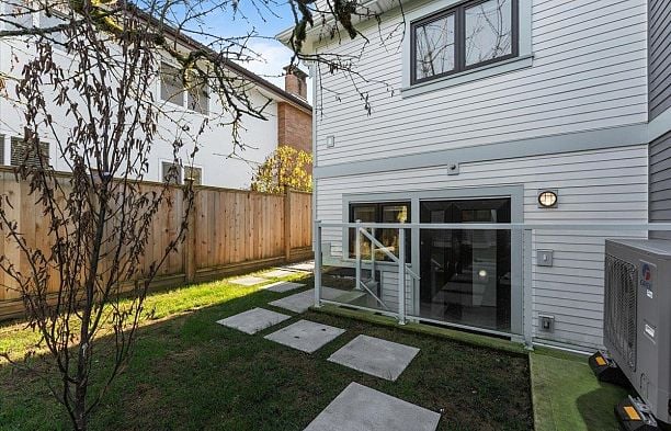 2229 W 16th Avenue Kitsilano