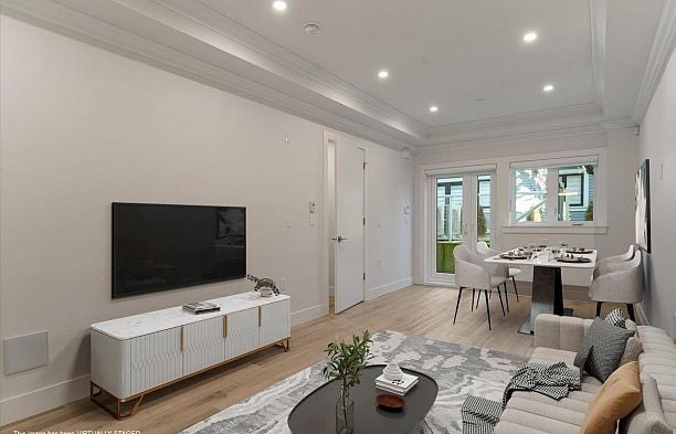 2229 W 16th Avenue Kitsilano