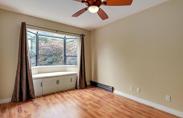 306 975 W 13th Avenue Fairview VW