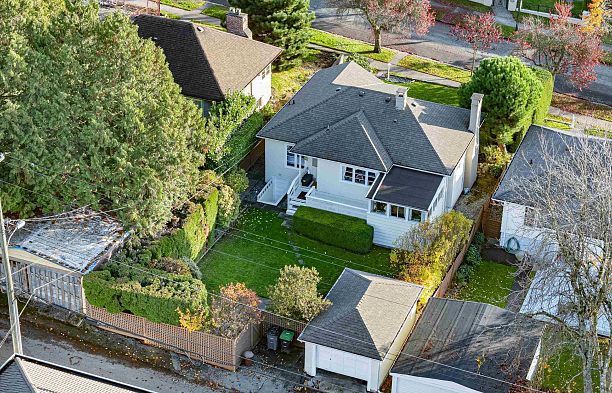 2225 W 22nd Avenue Arbutus