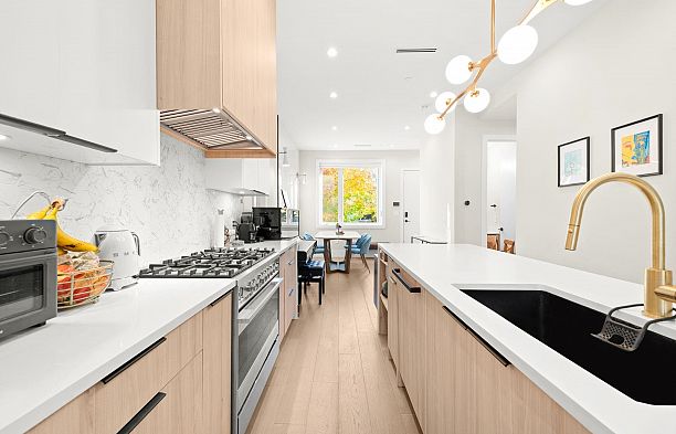 2815 W 19th Avenue Arbutus