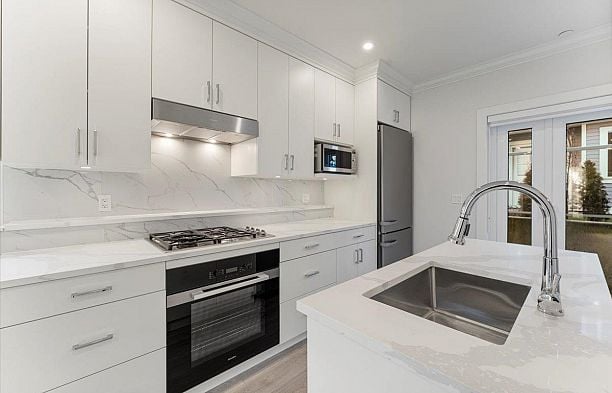 2229 W 16th Avenue Kitsilano