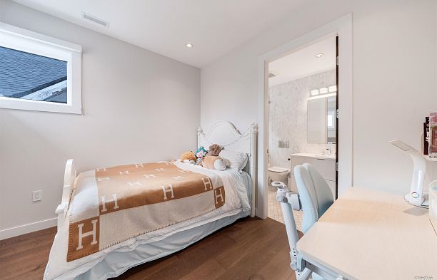 3781 W 24th Avenue Dunbar