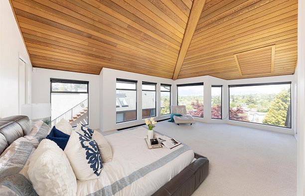 4393 Puget Drive Arbutus