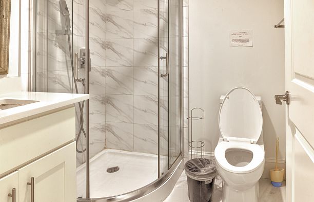 2237 W 37th Avenue Quilchena