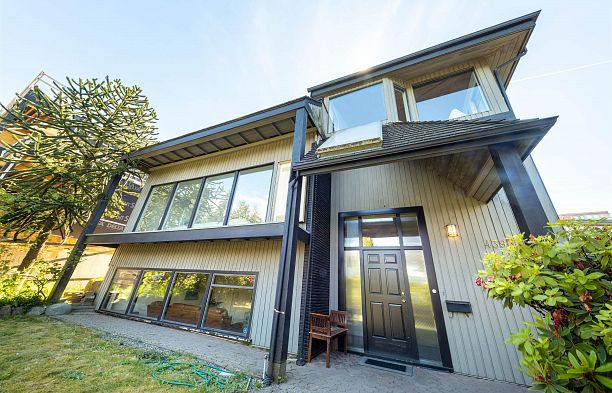 4393 Puget Drive Arbutus