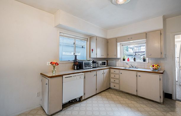 869 W 60th Avenue Marpole