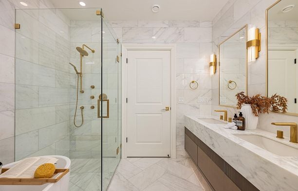 2181 W 20th Avenue Arbutus