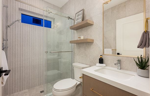 2181 W 20th Avenue Arbutus