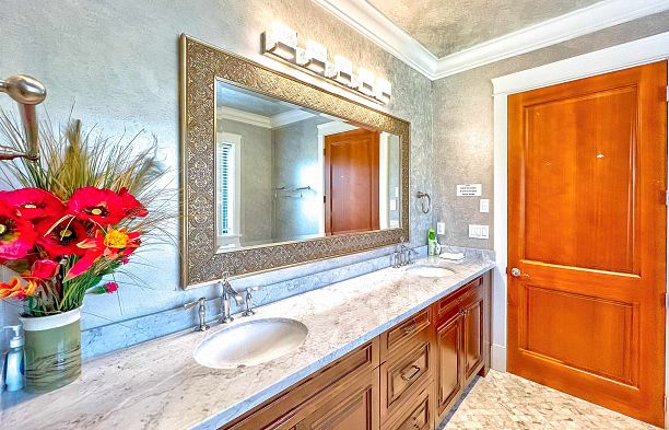 2237 W 37th Avenue Quilchena