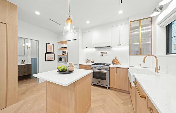 2791 W 21st Avenue Arbutus