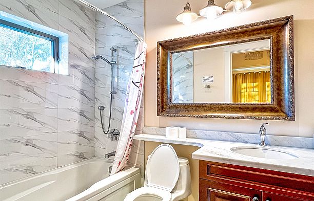 2237 W 37th Avenue Quilchena