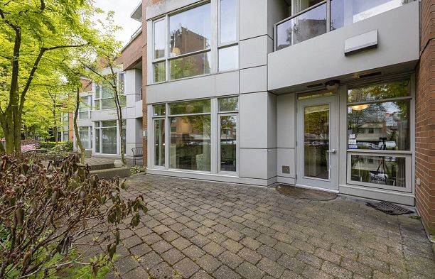 205 638 W 45th Avenue Oakridge VW