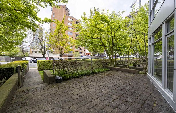 205 638 W 45th Avenue Oakridge VW