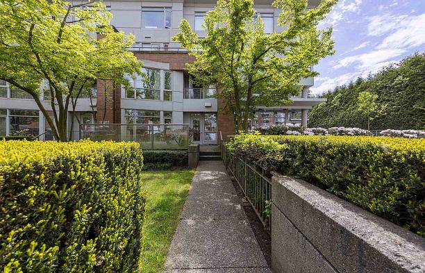 205 638 W 45th Avenue Oakridge VW