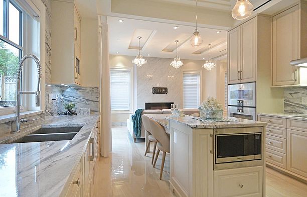 2930 W 29th Avenue MacKenzie Heights