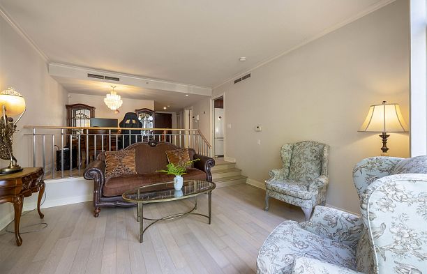 205 638 W 45th Avenue Oakridge VW