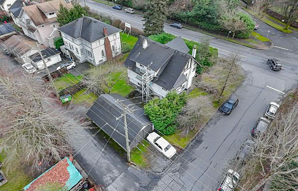 1131 W 16th Avenue Fairview VW