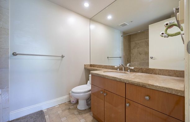 205 638 W 45th Avenue Oakridge VW