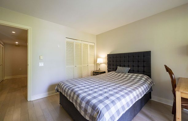 205 638 W 45th Avenue Oakridge VW